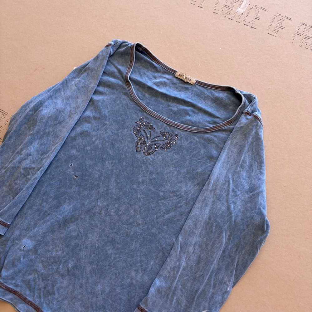 Y2K Xcit U.S.A. T-shirt Blue Butterfly Rhinestone Faded Long Sleeve